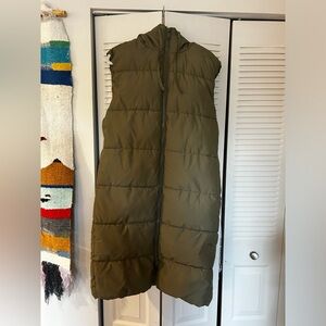 H&M Hooded Puffer Vest